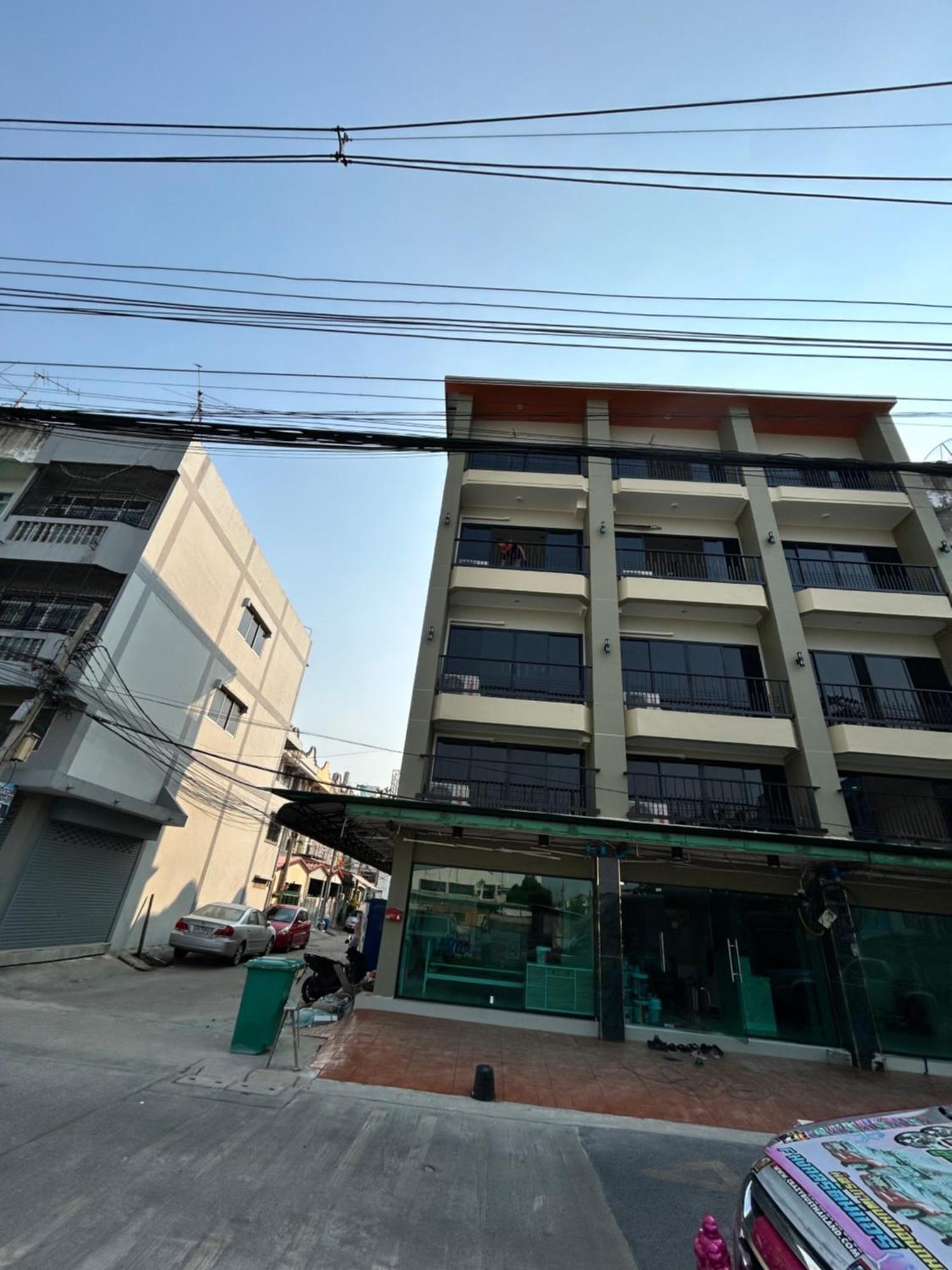 Money Apartment *